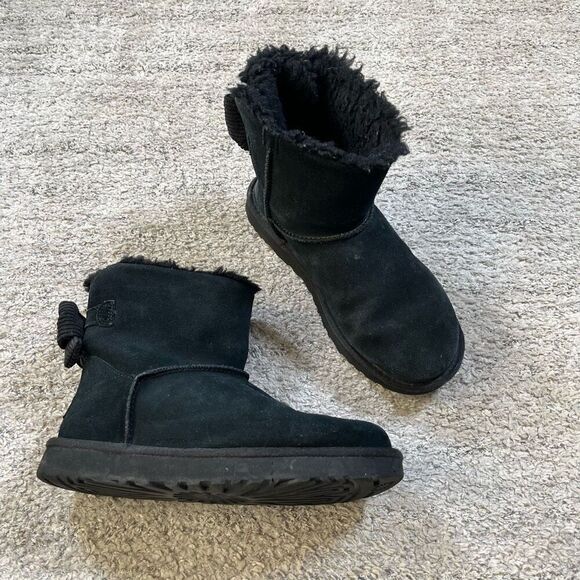Ugg Mini Bailey Corduroy Bow Black Boots - Picture 1 of 6